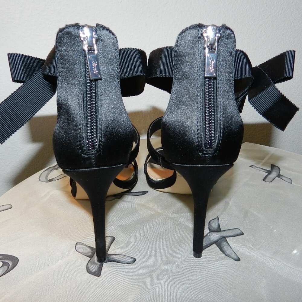 Jewel by Badgley Mischka Henderson Heels Black Satin Size 6 Crystal Rhinestone - Picture 8 of 16